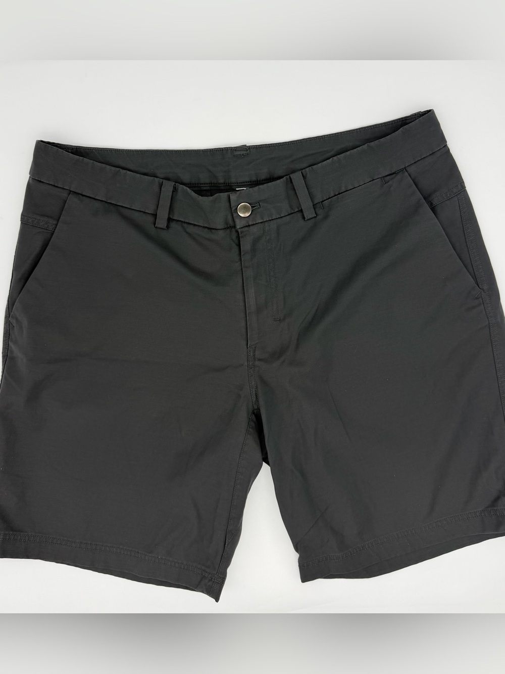 Lululemon Commission Short 9" *Warpstreme - Obsidian Gray - Size 36